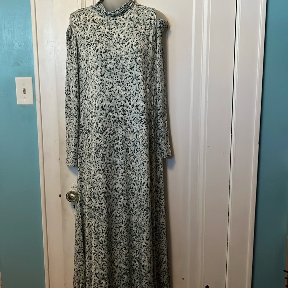 ⭐️SOLD⭐️NWT Green Eloquii Woman’s Dress 16